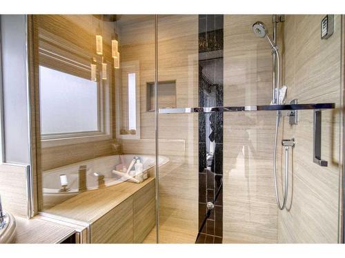 505 Lakeside Greens Place, Chestermere, AB - Indoor Photo Showing Bathroom