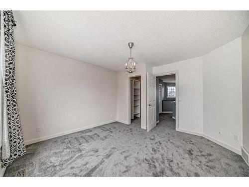33 Royal Elm Mews Nw, Calgary, AB - Indoor Photo Showing Other Room