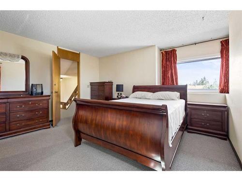 236 Templeby Place Ne, Calgary, AB - Indoor Photo Showing Bedroom