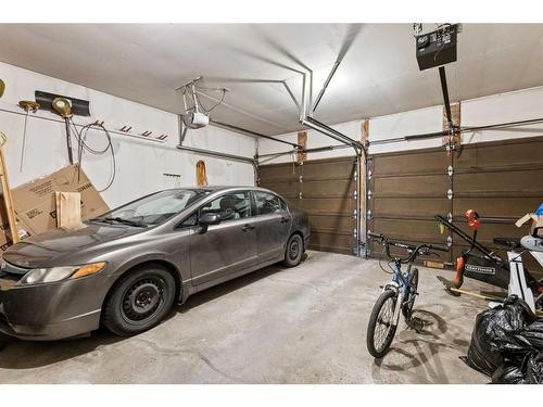 236 Templeby Place Ne, Calgary, AB - Indoor Photo Showing Garage