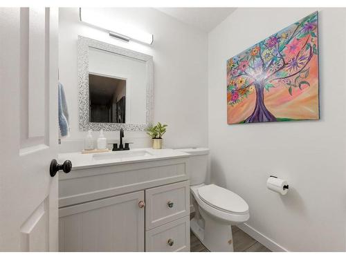 16283 10 Street Sw, Calgary, AB - Indoor Photo Showing Bathroom