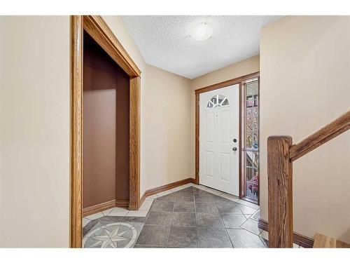 112 Hidden Ranch Close Nw, Calgary, AB - Indoor Photo Showing Other Room