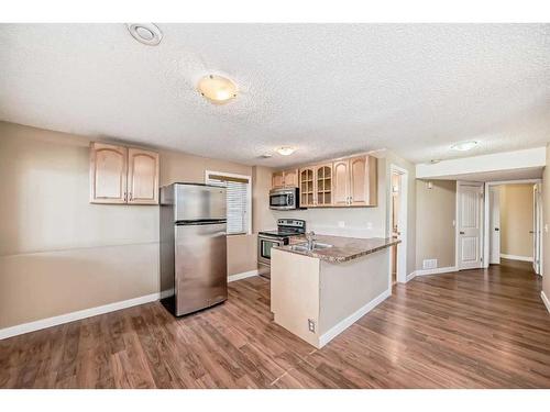 70 Panamount Villas Nw, Calgary, AB - Indoor Photo Showing Kitchen