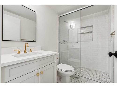 8223 4A Street Sw, Calgary, AB - Indoor Photo Showing Bathroom