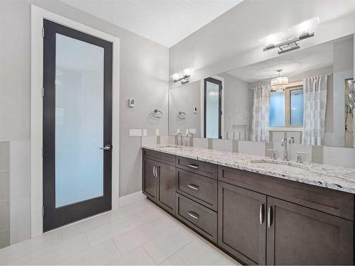 14 West Grove Point Sw, Calgary, AB - Indoor Photo Showing Bathroom