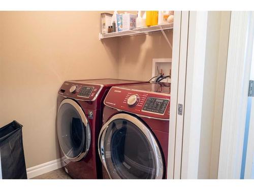 197 Cranarch Crescent Se, Calgary, AB - Indoor Photo Showing Laundry Room
