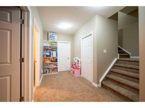 197 Cranarch Crescent Se, Calgary, AB - Indoor Photo Showing Other Room