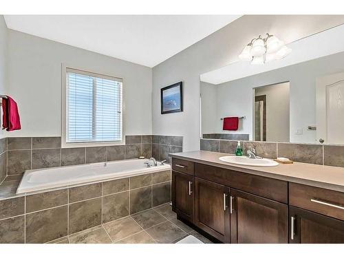 524 Cranston Drive Se, Calgary, AB - Indoor Photo Showing Bathroom
