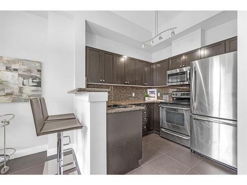 2005-1111 6 Avenue Sw, Calgary, AB - Indoor Photo Showing Kitchen With Stainless Steel Kitchen With Upgraded Kitchen