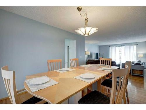 1023 Canford Place Sw, Calgary, AB - Indoor Photo Showing Dining Room