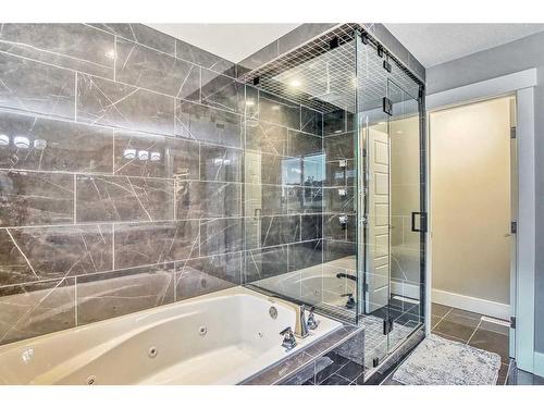 131 Evansview Road Nw, Calgary, AB - Indoor Photo Showing Bathroom