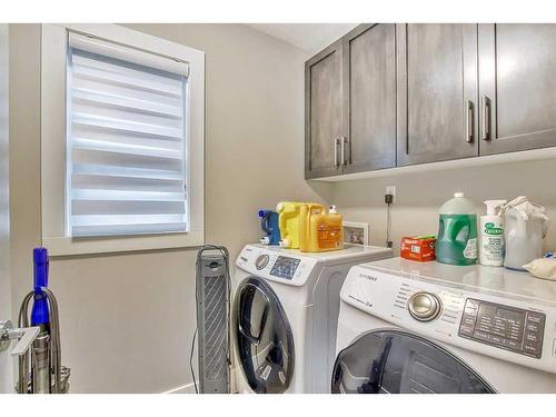 131 Evansview Road Nw, Calgary, AB - Indoor Photo Showing Laundry Room