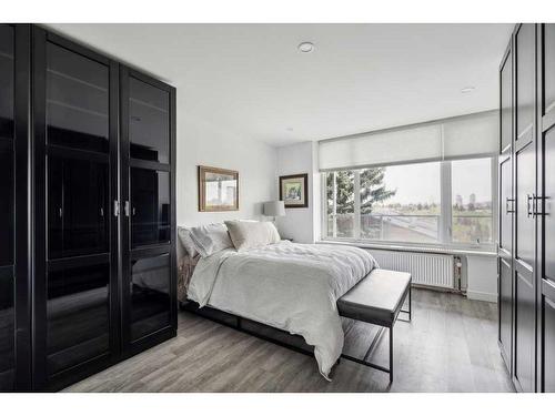 409-3204 Rideau Place Sw, Calgary, AB - Indoor Photo Showing Bedroom