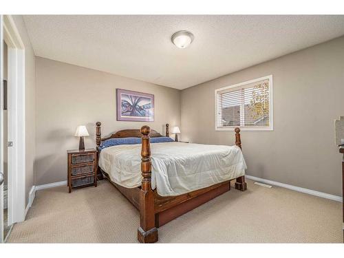 22 Royal Oak Gardens Nw, Calgary, AB - Indoor Photo Showing Bedroom