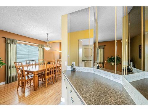 168 Coachwood Crescent Sw, Calgary, AB - Indoor Photo Showing Dining Room