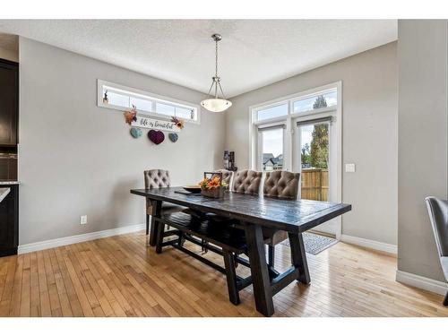 12 Cranberry Gardens Se, Calgary, AB - Indoor Photo Showing Dining Room