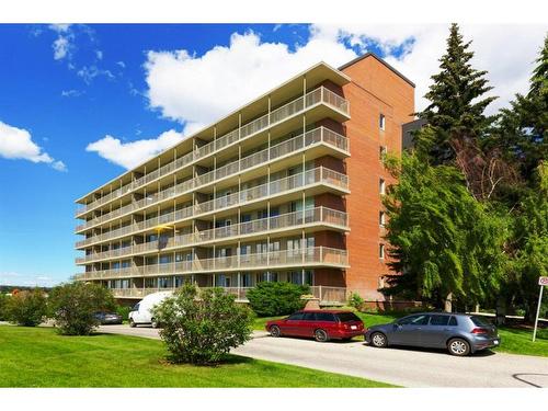 408-3339 Rideau Place Sw, Calgary, AB - Outdoor With Balcony With Facade