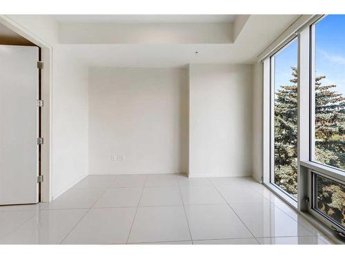 414-1020 9 Avenue Se, Calgary, AB - Indoor Photo Showing Other Room