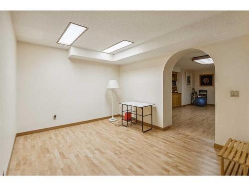 139 Woodacres Drive Sw, Calgary, AB - Indoor Photo Showing Other Room