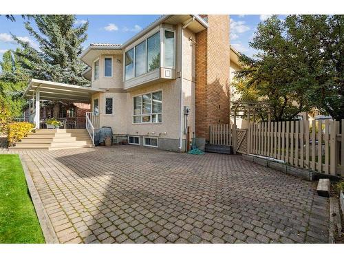 139 Woodacres Drive Sw, Calgary, AB - Outdoor