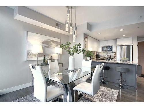 2601-510 6 Avenue Se, Calgary, AB - Indoor Photo Showing Dining Room