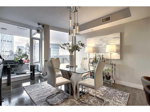 2601-510 6 Avenue Se, Calgary, AB - Indoor Photo Showing Dining Room