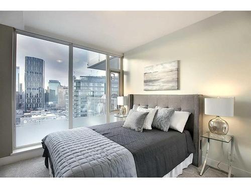 2601-510 6 Avenue Se, Calgary, AB - Indoor Photo Showing Bedroom