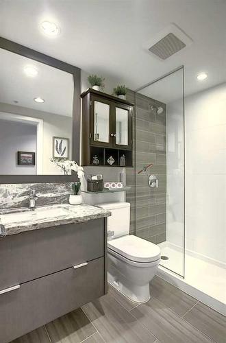 2601-510 6 Avenue Se, Calgary, AB - Indoor Photo Showing Bathroom