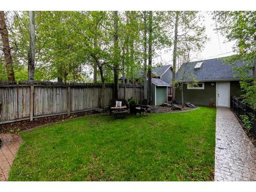 5827 Bow Crescent Nw, Calgary, AB - Outdoor With Backyard