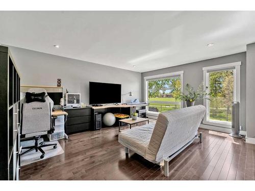 412 18 Avenue Ne, Calgary, AB - Indoor