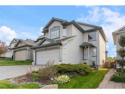 162 Valley Ponds Crescent NW Calgary, AB T3G 5T7