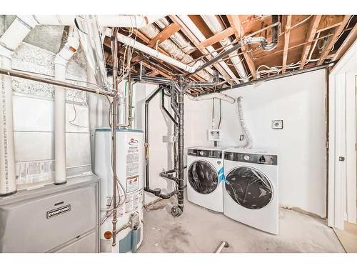 6739 3 Avenue Se, Calgary, AB - Indoor Photo Showing Laundry Room
