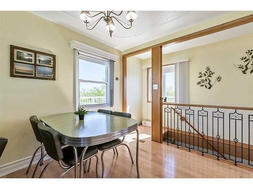 174068 Rr 214, Rural Vulcan County, AB - Indoor Photo Showing Dining Room