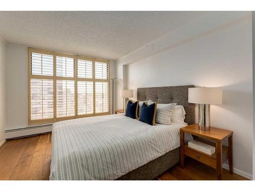 2601-1100 8 Avenue Sw, Calgary, AB - Indoor Photo Showing Bedroom