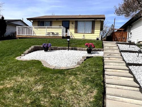 150 Dovercliffe Close Se, Calgary, AB - Outdoor With Deck Patio Veranda