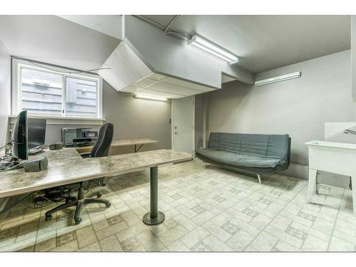 692 West Chestermere Drive, Chestermere, AB - Indoor Photo Showing Office