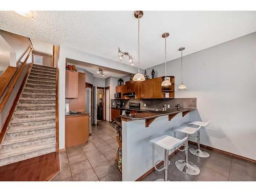 186 Everglen Crescent Sw, Calgary, AB - Indoor Photo Showing Kitchen With Stainless Steel Kitchen With Double Sink