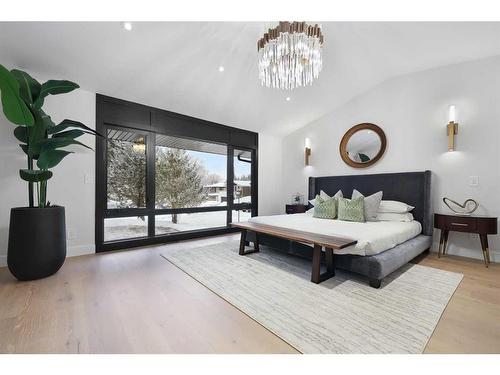 3604 Chippendale Drive Nw, Calgary, AB - Indoor Photo Showing Bedroom