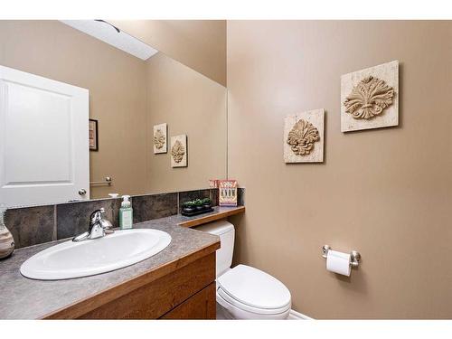 137 Lavender Link, Chestermere, AB - Indoor Photo Showing Bathroom