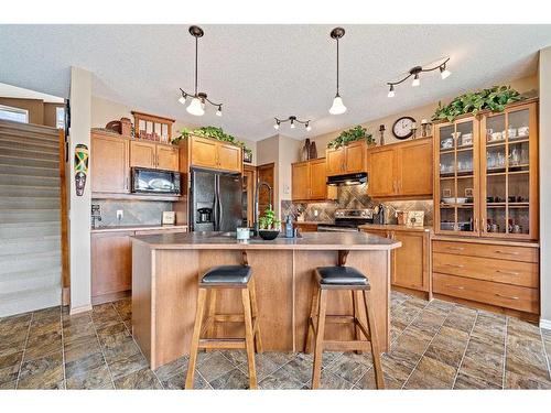 137 Lavender Link, Chestermere, AB - Indoor Photo Showing Kitchen