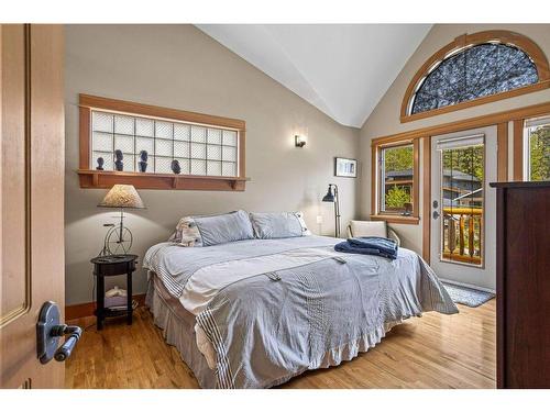 265 Three Sister Drive Se, Canmore, AB - Indoor Photo Showing Bedroom