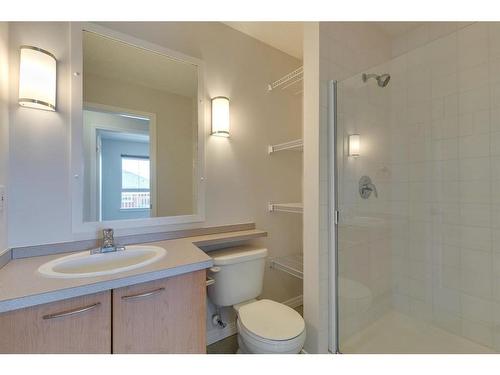 425-22 Richard Place Sw, Calgary, AB - Indoor Photo Showing Bathroom