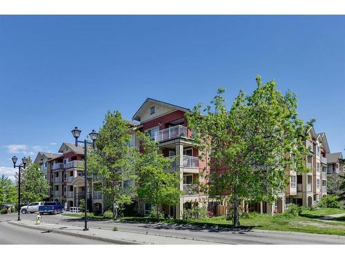 425-22 Richard Place Sw, Calgary, AB - Outdoor With Facade