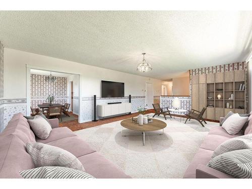 270010 Inverlake Road, Rural Rocky View County, AB - Indoor Photo Showing Living Room