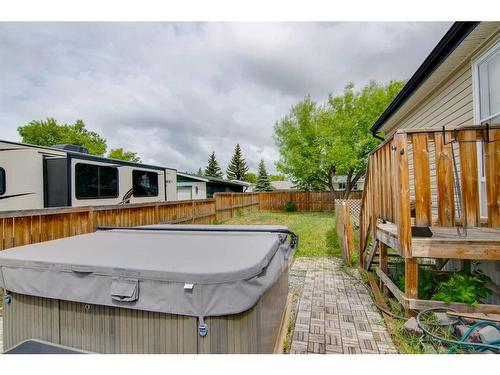 353 Spring Haven Court Se, Airdrie, AB - Outdoor With Exterior