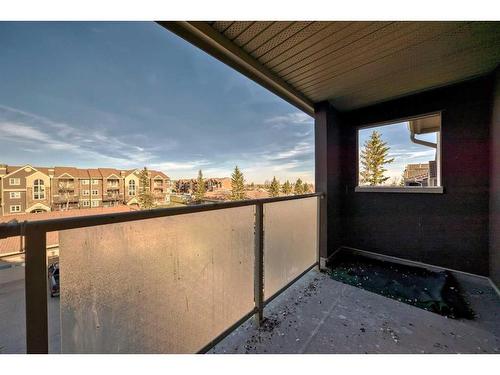 32-3000 Edenwold Heights Nw, Calgary, AB - Outdoor With Exterior
