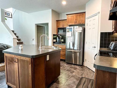 956 Prestwick Circle Se, Calgary, AB - Indoor Photo Showing Kitchen With Double Sink