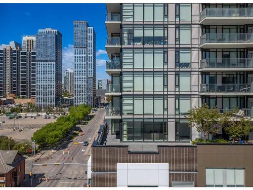 702-1188 3 Street Se, Calgary, AB - Outdoor With Balcony With Facade