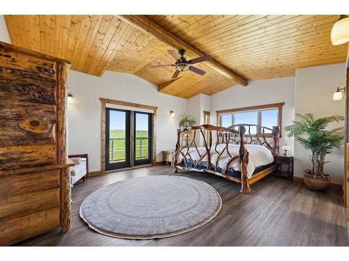 54004 Township Road 252, Rural Rocky View County, AB - Indoor Photo Showing Bedroom