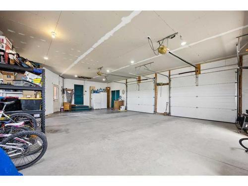 54004 Township Road 252, Rural Rocky View County, AB - Indoor Photo Showing Garage